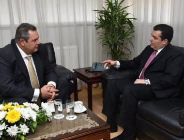 Συνάντηση Υπ. Άμυνας Ελλάδας και Κύπρου: Ενίσχυση συνεργασίας σε εξοπλιστικά προγράμματα